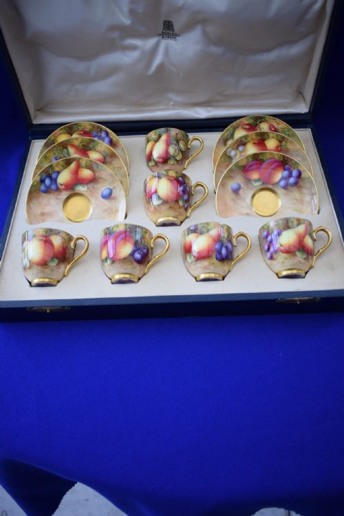 royal worcester painted fruit cased coffee set pinkm mark early period - CATEGORY: ANTIQUE CERAMICS - DATED 1930