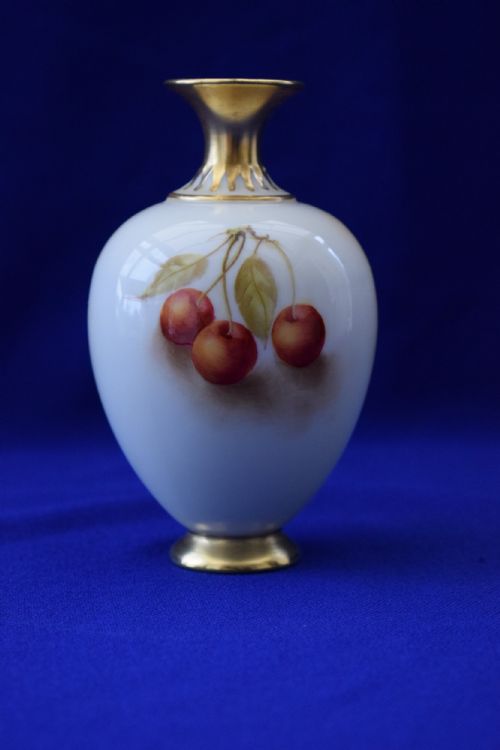ROYAL WORCESTER PAINTED FRUIT VASE EARLY PINK MARK PERIOD - ADDITIONAL PHOTO 1