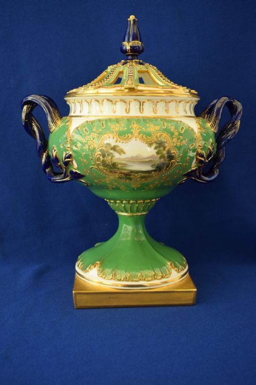 royal worcester pot pourri vase and cover signed h davis - CATEGORY: ANTIQUE VASES - DATED 1900