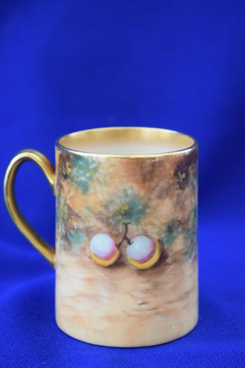 ROYAL WORCESTER PAINTED FRUIT CHRISTENING MUG - ADDITIONAL PHOTO 1