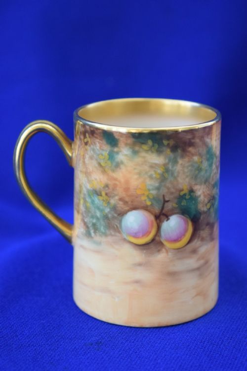 ROYAL WORCESTER PAINTED FRUIT CHRISTENING MUG - ADDITIONAL PHOTO 1