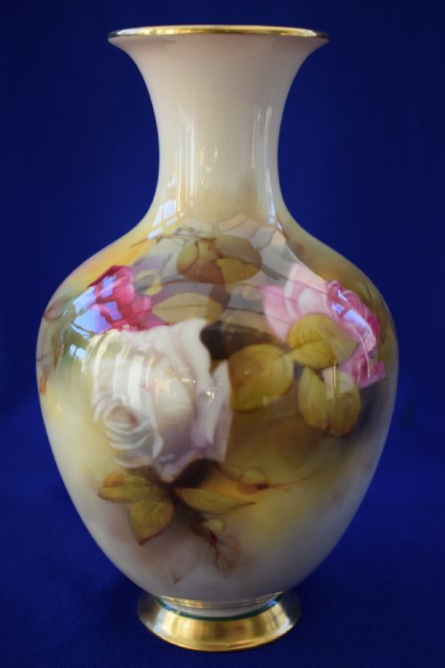 ROYAL WORCESTER PAIR OF VASES DECORATED ROSES - ADDITIONAL PHOTO 4