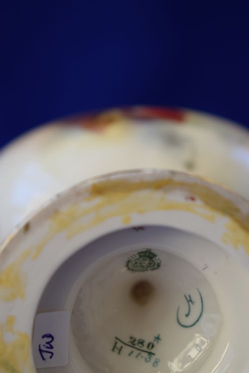 ROYAL WORCESTER CENTREPIECE - ADDITIONAL PHOTO 4