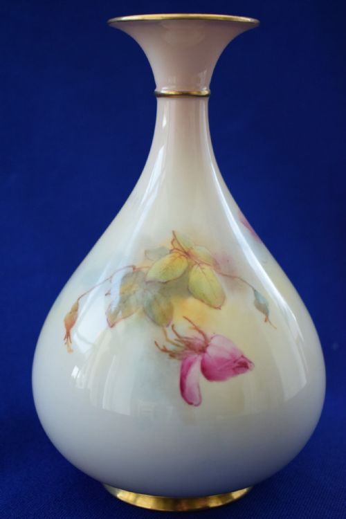ROYAL WORCESTER VASE DECORATED ROSES - ADDITIONAL PHOTO 1