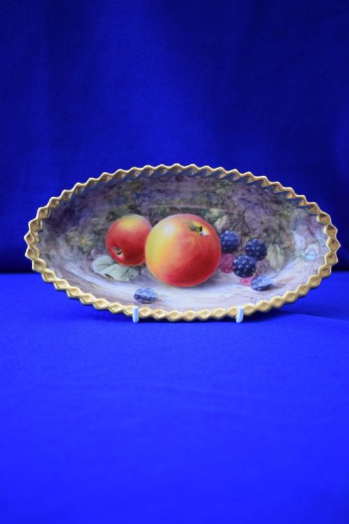 royal worcester painted fruit bon bon dish - CATEGORY: ANTIQUE CERAMICS - DATED 1950