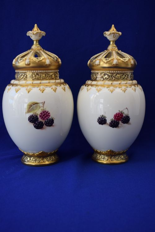 ROYAL WORCESTER PAIR OF PAINTED FRUIT ROSE JARS AND COVERS - ADDITIONAL PHOTO 2