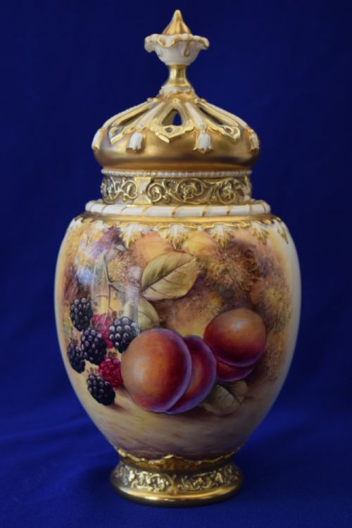 ROYAL WORCESTER PAIR OF PAINTED FRUIT ROSE JARS AND COVERS - ADDITIONAL PHOTO 3