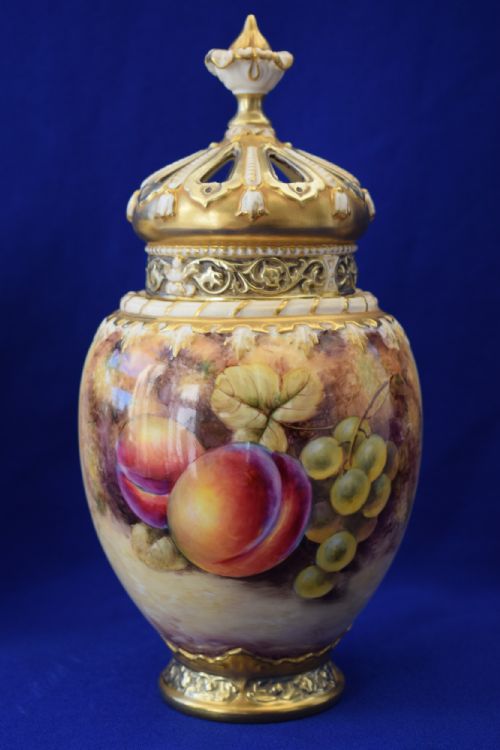 ROYAL WORCESTER PAIR OF PAINTED FRUIT ROSE JARS AND COVERS - ADDITIONAL PHOTO 4