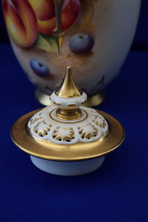 ROYAL WORCESTER AUTUMNAL FRUITS POT POURRI VASE - ADDITIONAL PHOTO 2