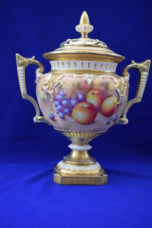 royal worcester painted fruit pot pourri vase - CATEGORY: ANTIQUE VASES - DATED 1960