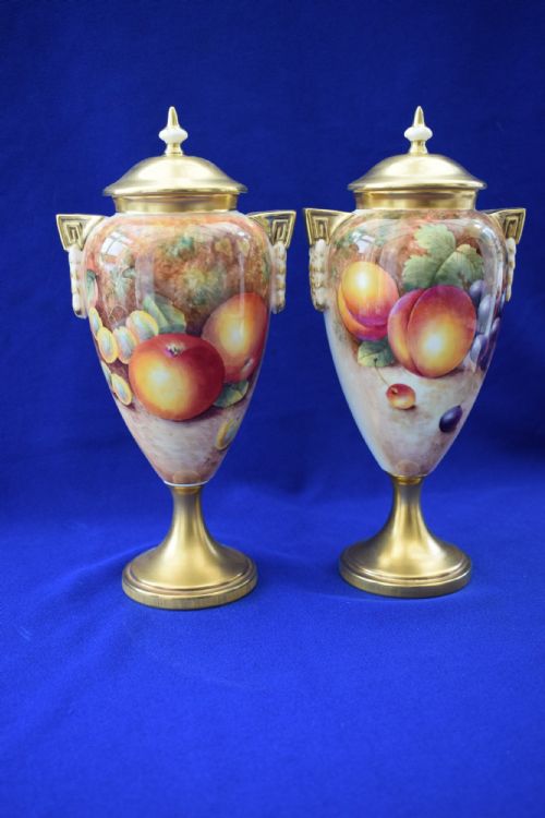 royal worcester pair of painted fruit vases and covers - CATEGORY: ANTIQUE VASES - DATED 1960