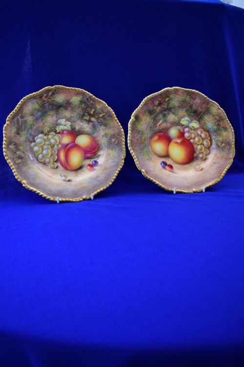 royal worcester pair of large size rope edge plates painted fruit - CATEGORY: ANTIQUE PLATES - DATED 1960