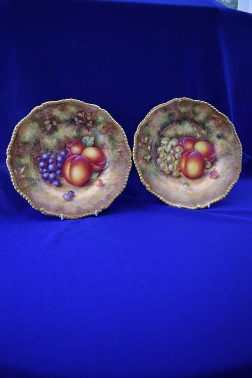 royal worcester pair of painted fruit rope edge plates by freeman - CATEGORY: ANTIQUE PLATES - DATED 1960