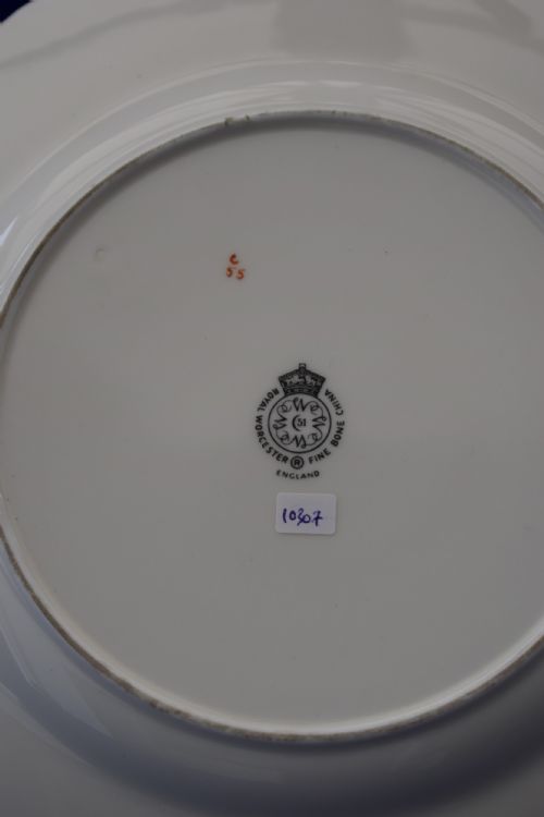 ROYAL WORCESTER PAINTED FRUIT ROPE EDGE PLATE 105 - ADDITIONAL PHOTO 1