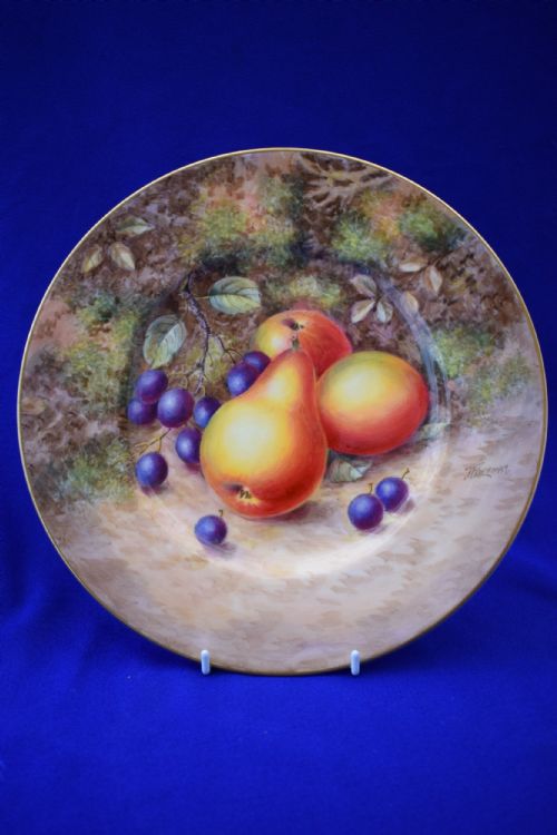 royal worcester painted fruit large size dinner plate by freeman - CATEGORY: ANTIQUE PLATES - DATED 1950
