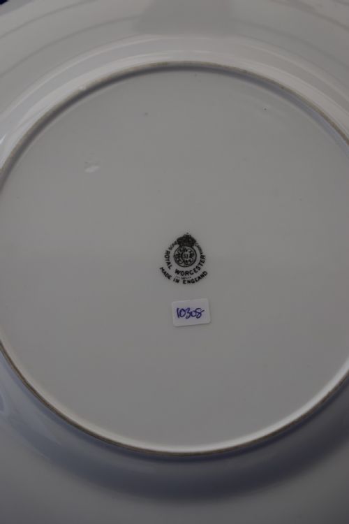 ROYAL WORCESTER PAINTED FRUIT LARGE SIZE DINNER PLATE BY FREEMAN - ADDITIONAL PHOTO 1