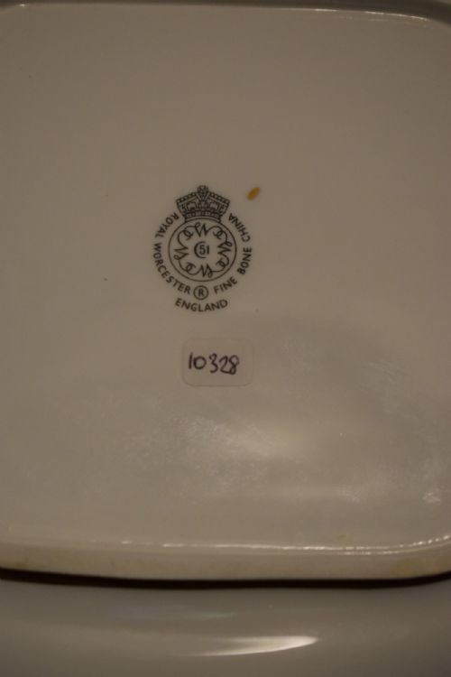 ROYAL WORCESTER PAINTED FRUIT TUDOR TRAY BY AYRTON - ADDITIONAL PHOTO 3