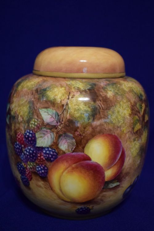royal worcester painted fruit ginger jar by freeman - CATEGORY: ANTIQUE CERAMICS - DATED 1960