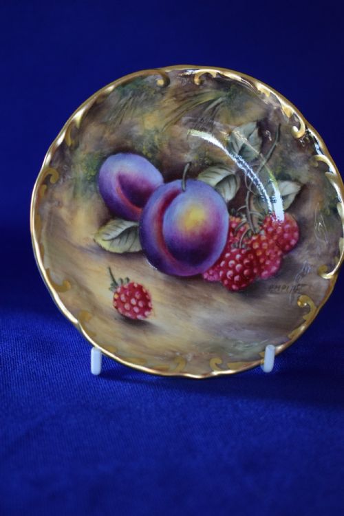royal worcester painted fruit pin tray - CATEGORY: ANTIQUE CERAMICS - DATED 1950