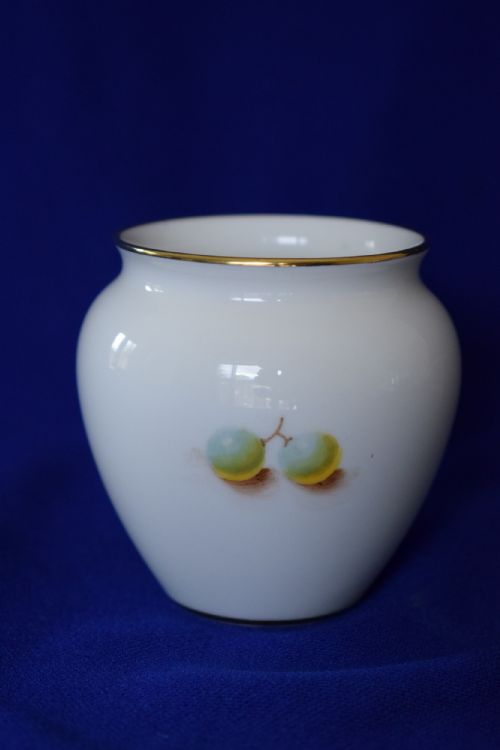 ROYAL WORCESTER PAINTED FRUIT SMALL VASE - ADDITIONAL PHOTO 1