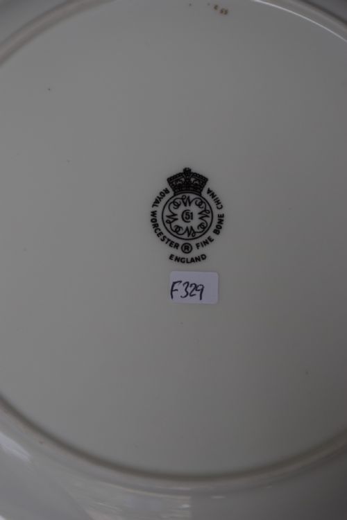 ROYAL WORCESTER PAINTED FRUIT LARGE SIZE DINNER PLATE ROPE EDGE - ADDITIONAL PHOTO 2