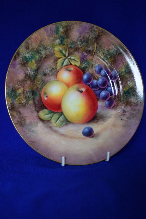 royal worcester painted fruit plate by j smith - CATEGORY: ANTIQUE PLATES - DATED 1950