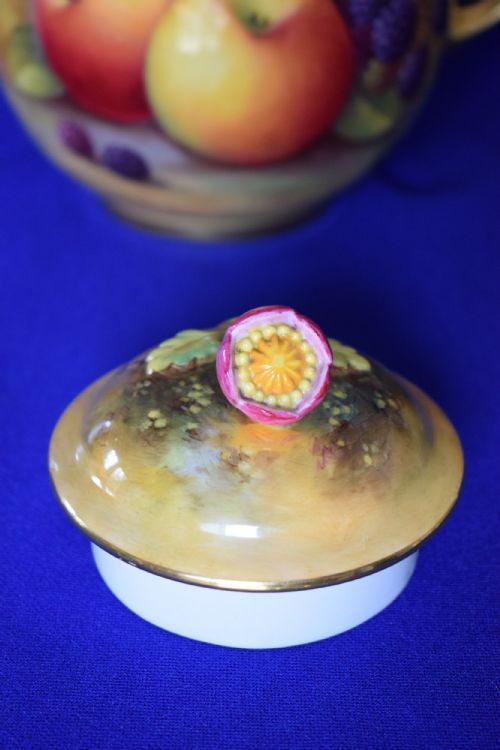 ROYAL WORCESTER PAINTED FRUIT TEAPOT CREAM JUG AND SUGAR BOWL - ADDITIONAL PHOTO 4