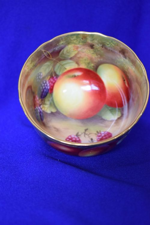 ROYAL WORCESTER PAINTED FRUIT SUGAR BOWL INSIDEOUTSIDE DECORATION - ADDITIONAL PHOTO 2
