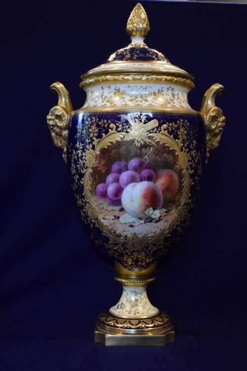 large coalport vase and cover signed chivers - CATEGORY: ANTIQUE VASES - DATED 1910