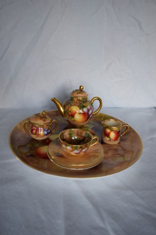 royal worcester painted fruit miniature set on tray - CATEGORY: ANTIQUE CERAMICS - DATED 1950