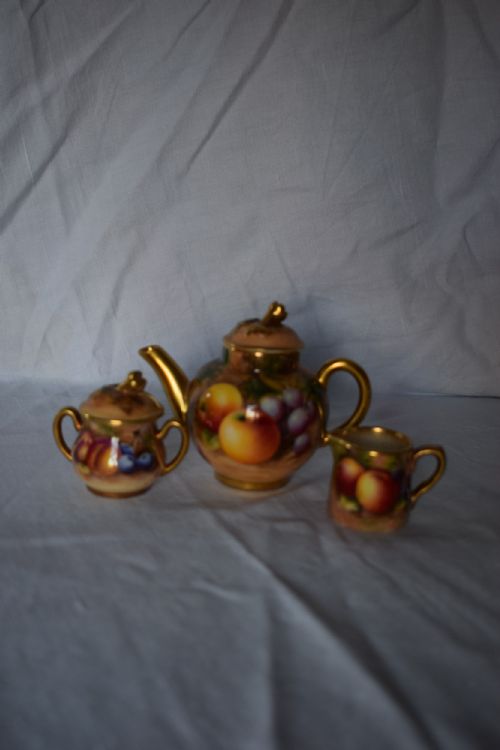 ROYAL WORCESTER PAINTED FRUIT MINIATURE SET ON TRAY - ADDITIONAL PHOTO 2