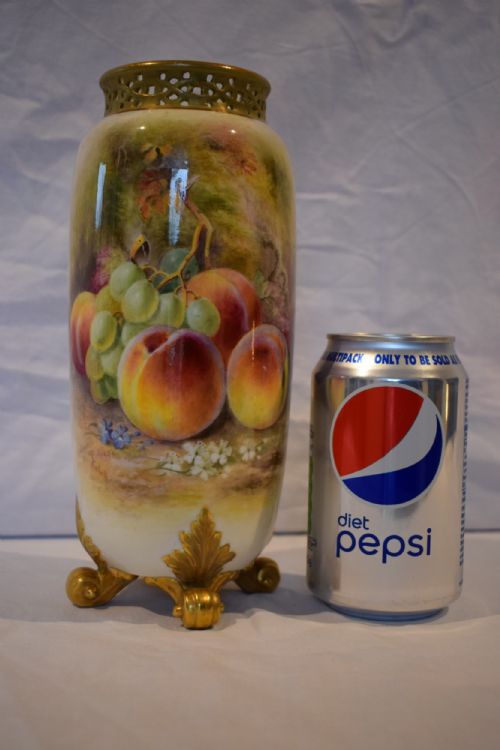 ROYAL WORCESTER PAINTED FRUIT SPILL VASE BY RICKETTS - ADDITIONAL PHOTO 1