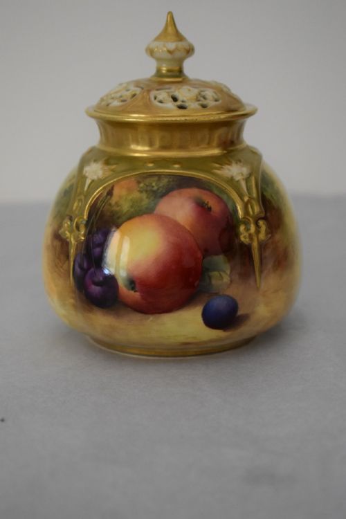 royal worcester painted fruit pot pourri signed moseley - CATEGORY: ANTIQUE VASES - DATED 1930