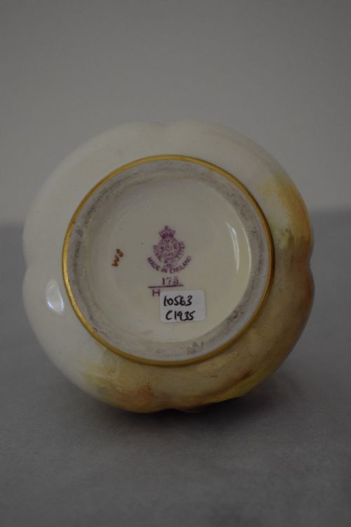 ROYAL WORCESTER PAINTED FRUIT POT POURRI SIGNED MOSELEY - ADDITIONAL PHOTO 2