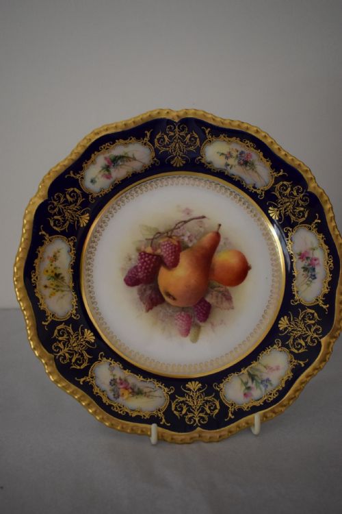 ROYAL WORCESTER PAIR OF 925 PAINTED FRUIT PLATES SIGNED RICKETTS - ADDITIONAL PHOTO 2