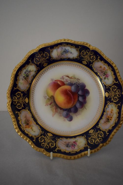 ROYAL WORCESTER PAIR OF 925 PAINTED FRUIT PLATES SIGNED RICKETTS - ADDITIONAL PHOTO 3