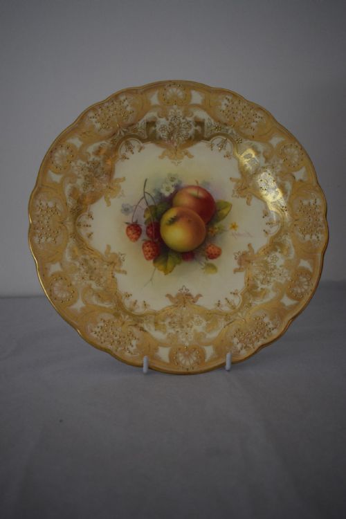 royal worcester painted fruit dessert plate - CATEGORY: ANTIQUE PLATES - DATED 1930