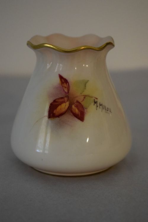 ROYAL WORCESTER PAINTED FRUIT VASE - ADDITIONAL PHOTO 1