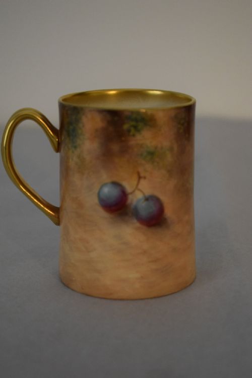 ROYAL WORCESTER PAINTED FRUIT CHRISTENING MUG - ADDITIONAL PHOTO 1