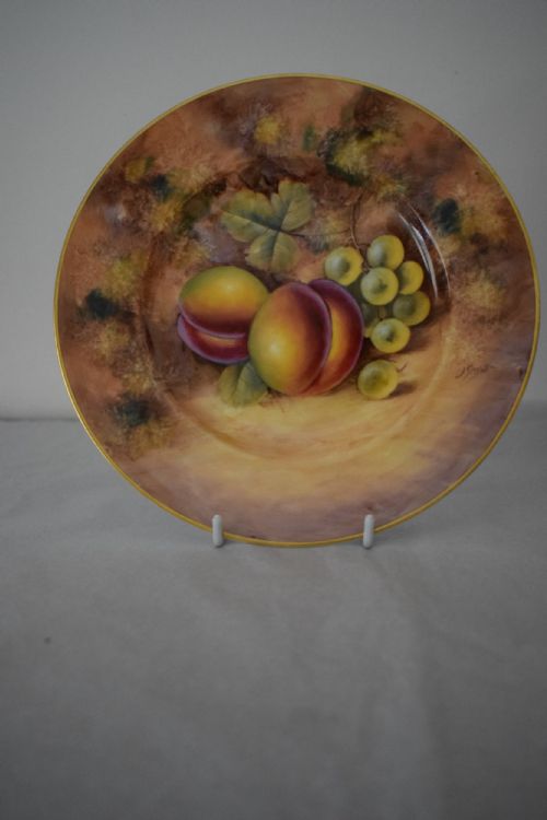 royal worcester painted fruit plate 8 - CATEGORY: ANTIQUE PLATES - DATED 1960