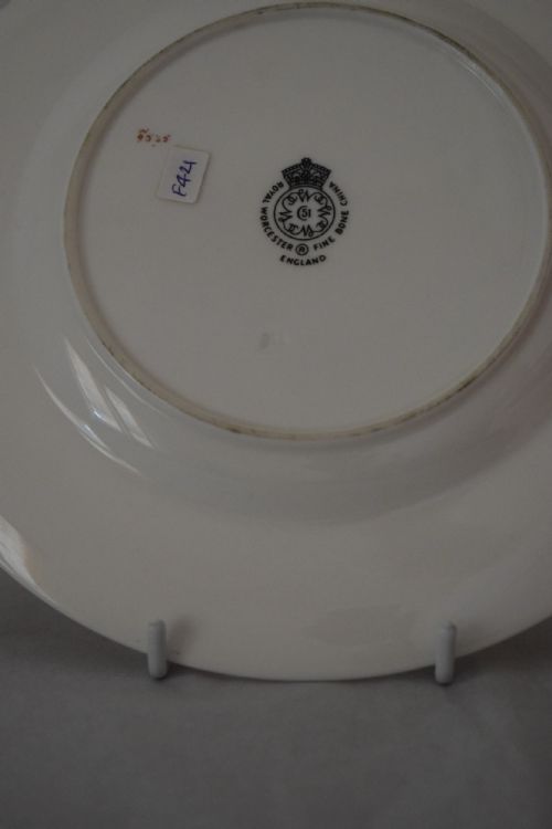 ROYAL WORCESTER PAINTED FRUIT PLATE 8 - ADDITIONAL PHOTO 2