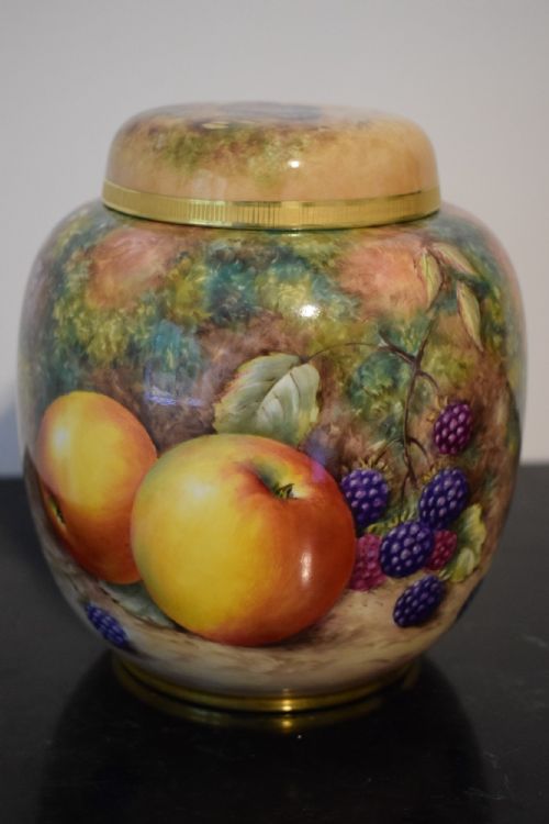 ROYA WORCESTER PAINTED FRUIT GINGER JAR AND COVER - ADDITIONAL PHOTO 2