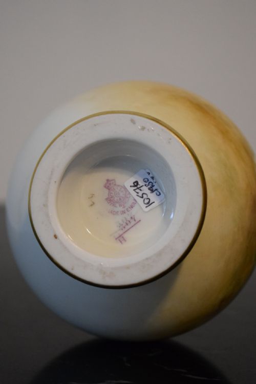 ROYAL WORCESTER PAINTED FRUIT VASE BY RICKETTS - ADDITIONAL PHOTO 4