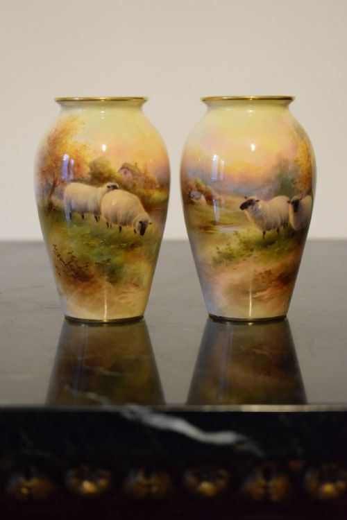 royal worcester pair of small vases by harry davis - CATEGORY: ANTIQUE VASES - DATED 1920