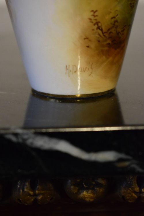 ROYAL WORCESTER PAIR OF SMALL VASES BY HARRY DAVIS - ADDITIONAL PHOTO 5