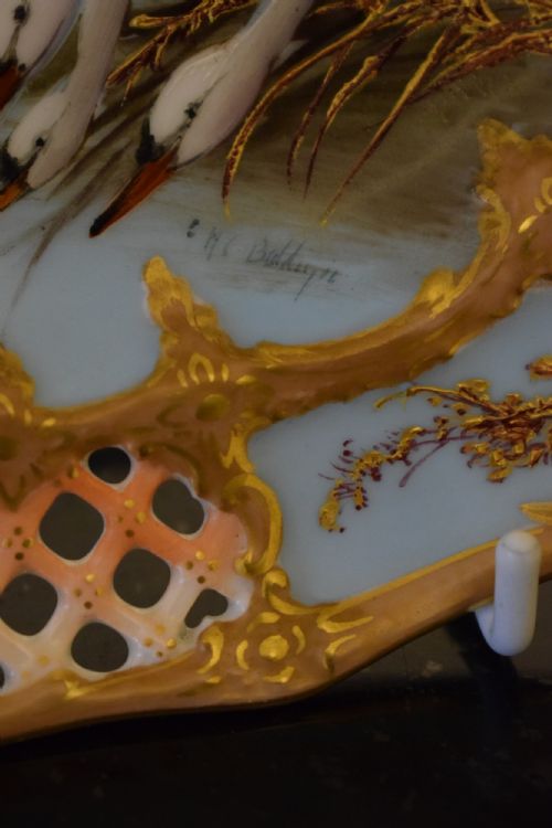 ROYAL WORCESTER PAIR OF PIERCED CABINET PLATES BY CHARLES BALDWYN - ADDITIONAL PHOTO 3