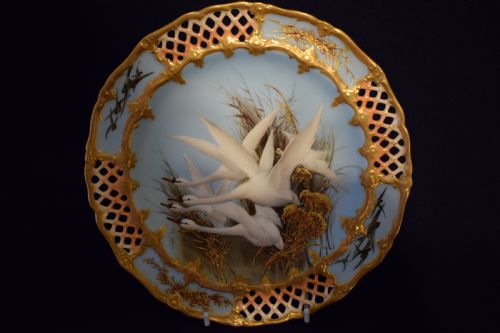 ROYAL WORCESTER PAIR OF PIERCED CABINET PLATES BY CHARLES BALDWYN - ADDITIONAL PHOTO 5
