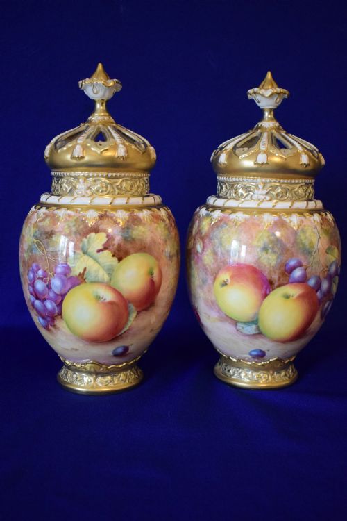 royal worcester pair of painted fruit 3 piece rose jars by freeman - CATEGORY: ANTIQUE CERAMICS - DATED 1960