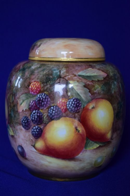 ROYAL WORCESTER PAINTED FRUIT GINGER JAR AND COVER - ADDITIONAL PHOTO 1