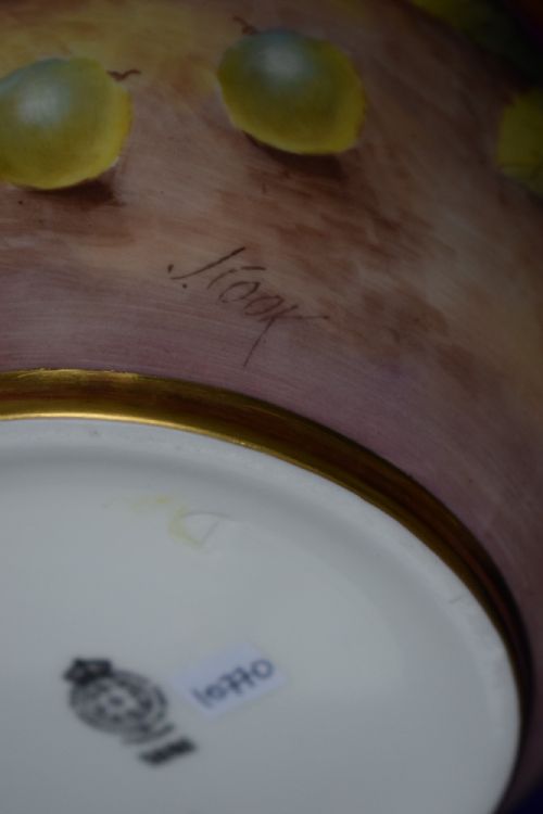 ROYAL WORCESTER PAINTED FRUIT GINGER JAR AND COVER - ADDITIONAL PHOTO 5